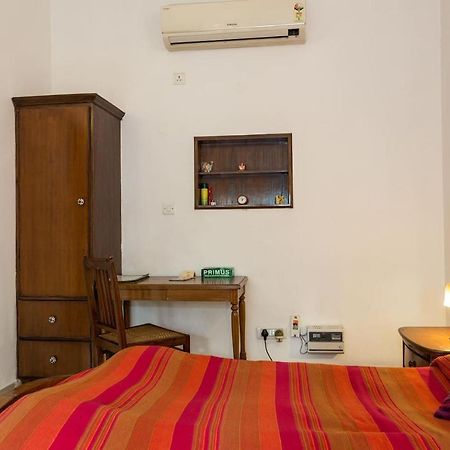 Eleven Bed & Breakfast New Delhi Exterior photo